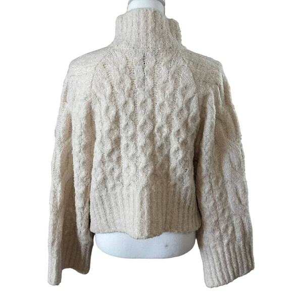 NEW Express Size XS Chunky Cropped Boxy Sweater - Picture 3 of 5